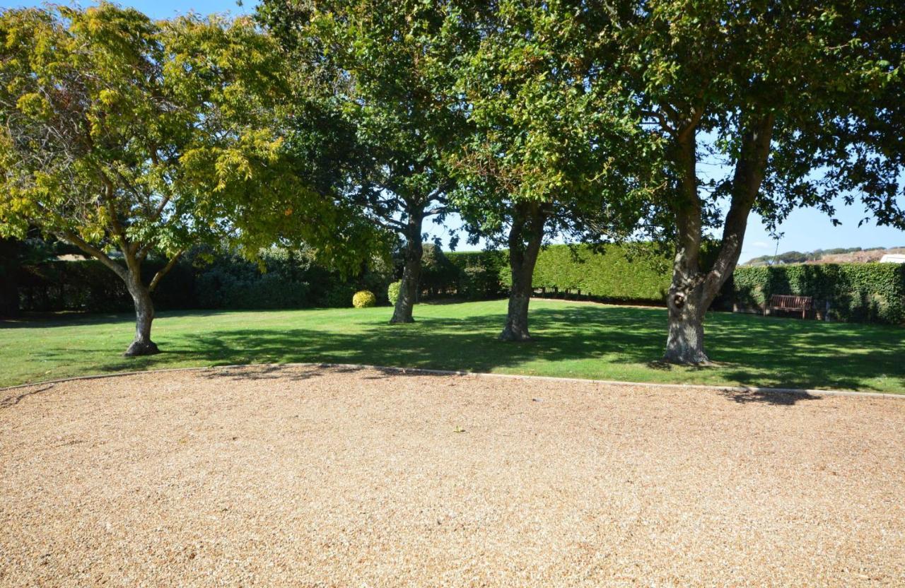 Rookley Farm Lodge ภายนอก รูปภาพ